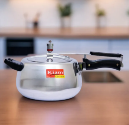 Pressure Cooker/Queen Pressure Cooker 2.5 Liter-(Apple/Oval Shape)